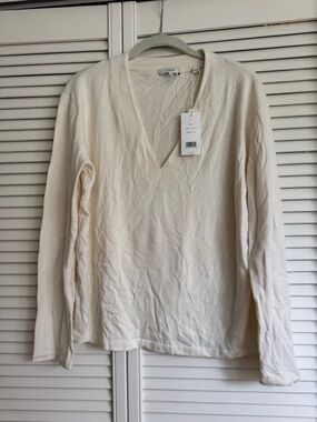 Vince Ivory V-Neck Lightweight Sweater